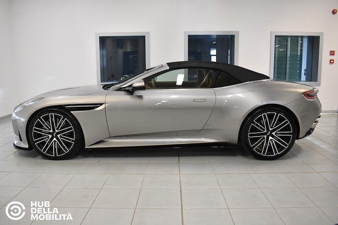 ASTON MARTIN DB12 V8 Volante